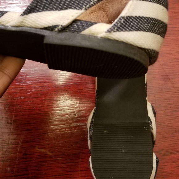 Navy  and linen striped slip ons in loved conditio - Picture 4 of 6